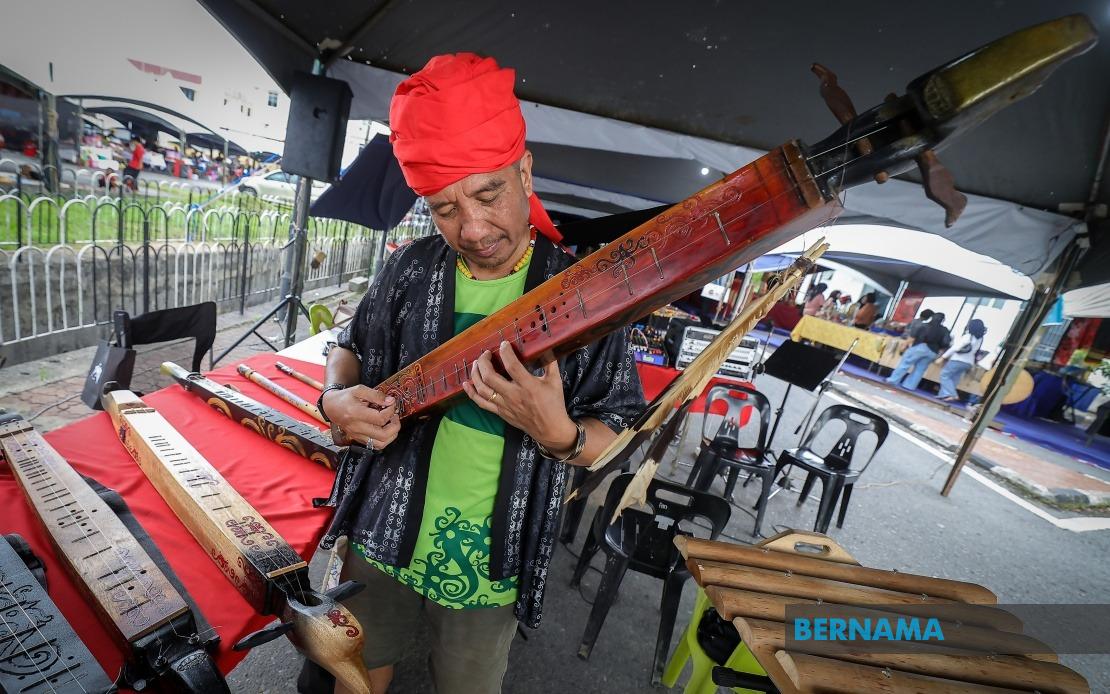 Rining Peter Paris Keeps Tapi' Heritage Alive Through 'Sigar Suba'