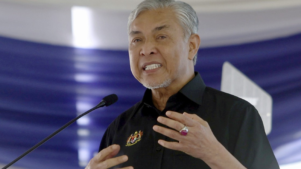 Zahid Rules Out Early Polls as Speculation Swirls