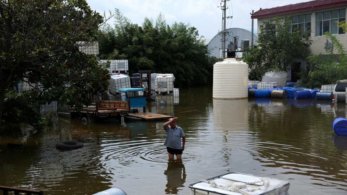 China Mobilizes Massive Rescue Operation as Typhoon Dolphin Triggers Levee Collapse in Henan
