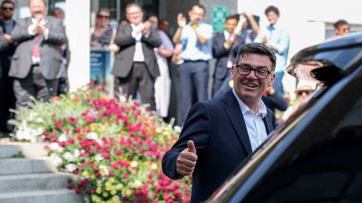 Singapore's Wong Extends Formal Welcome to New British PM Burnham