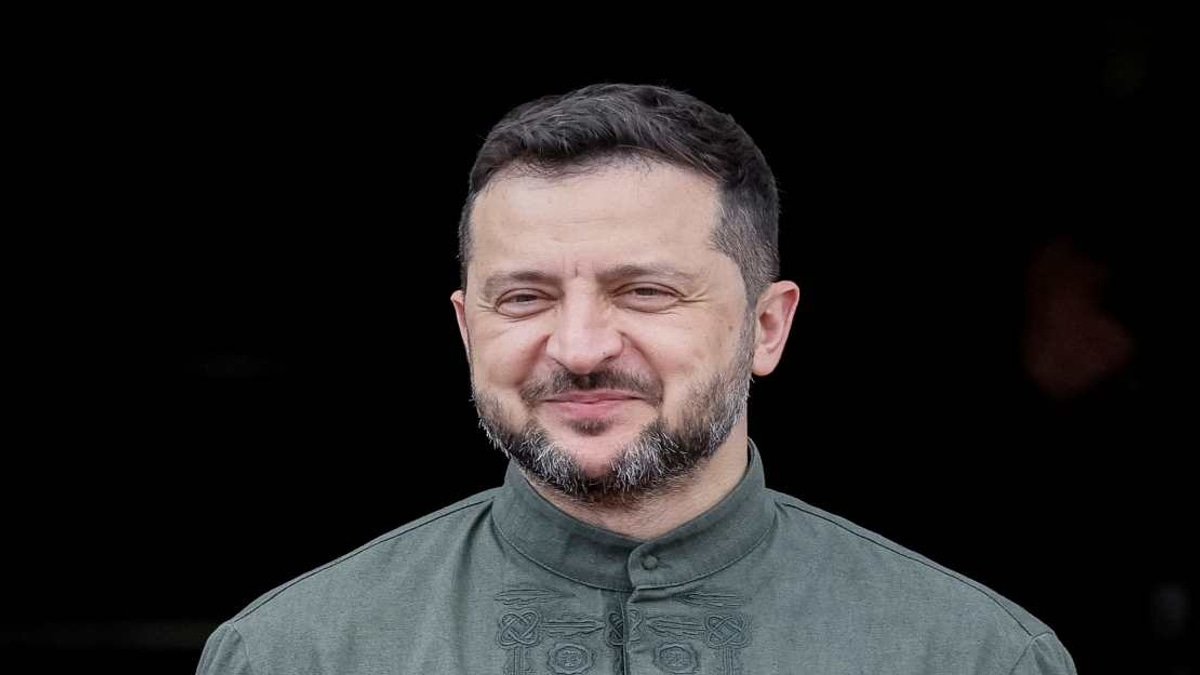 Zelensky Signs Controversial Heroes Memorial Law Despite Polish Outcry