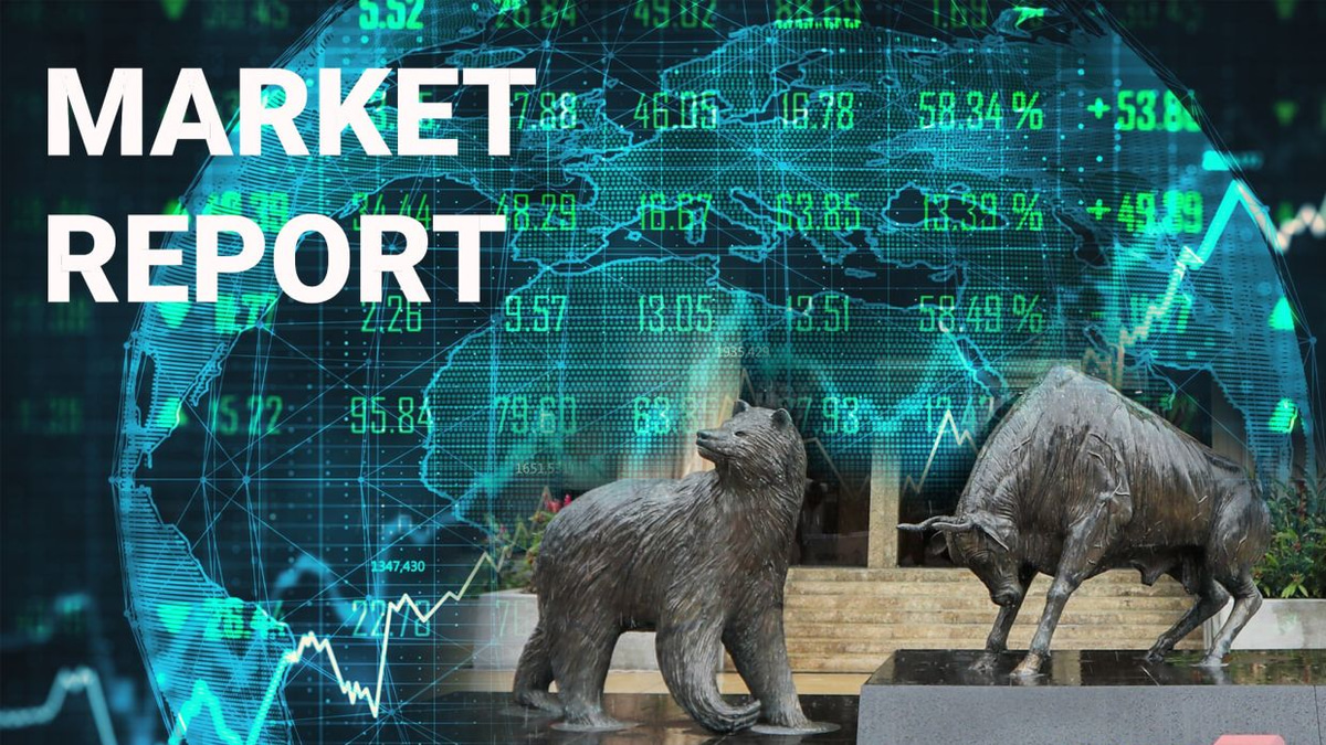 Malaysia's Benchmark Index Retreats Amid Regional Tech Downturn and Political Uncertainty