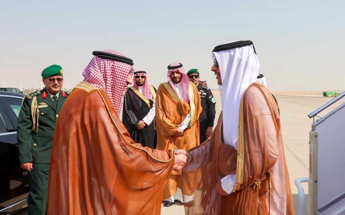 Qatar's Premier visits Saudi Arabia to advance Gulf diplomatic efforts