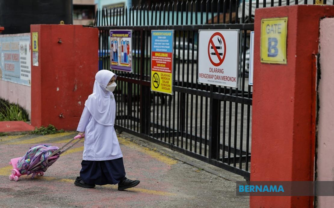 Schools Can Close at Principal's Discretion When Air Pollution Index Exceeds 200, Says Wong