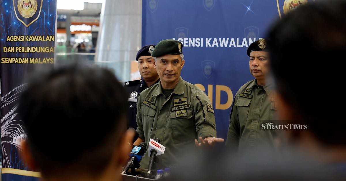 Malaysia Airlines Pilot's Drug-Laden Baggage Cleared by AVSEC, Not Border Agency, Says Shuhaily