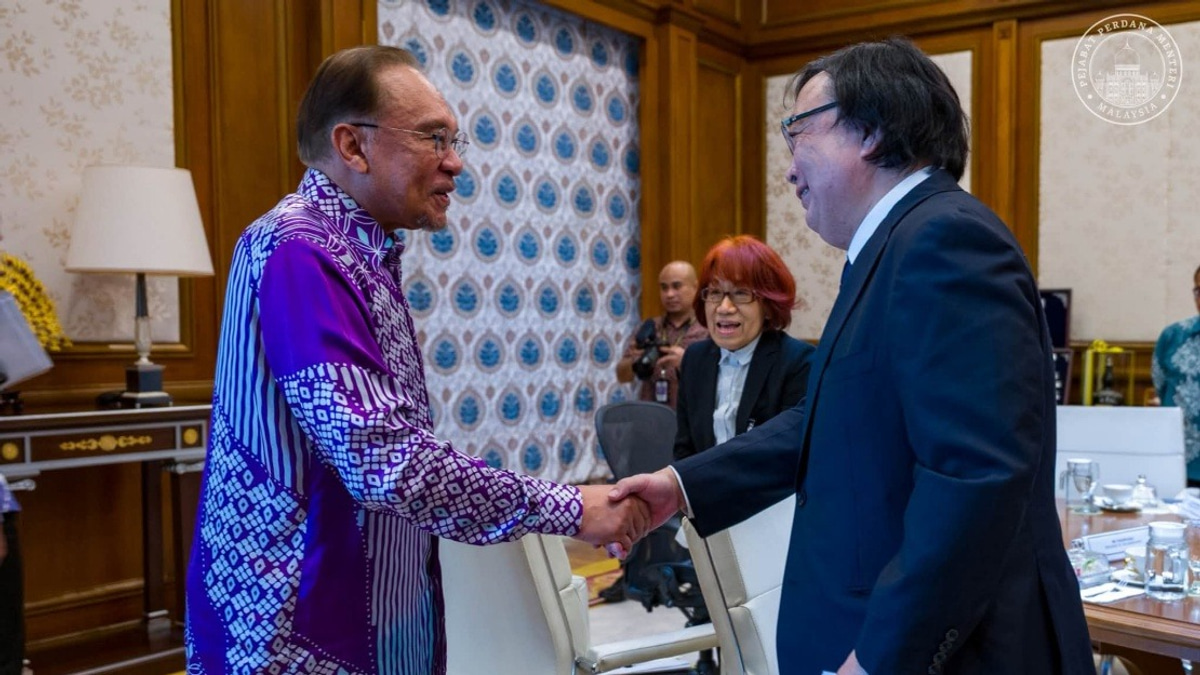 PM Anwar Meets Genron NPO Leader to Deepen Strategic Ties with Japan