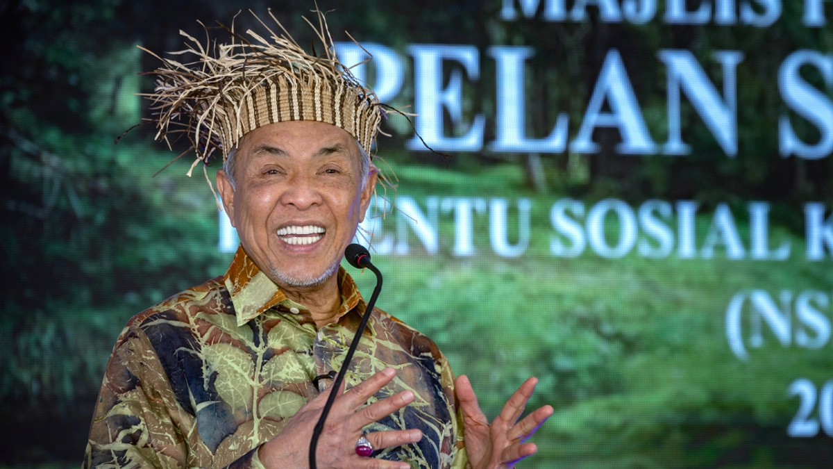 Melaka Chief Minister Given Full Negotiating Power for Election Coalition Talks
