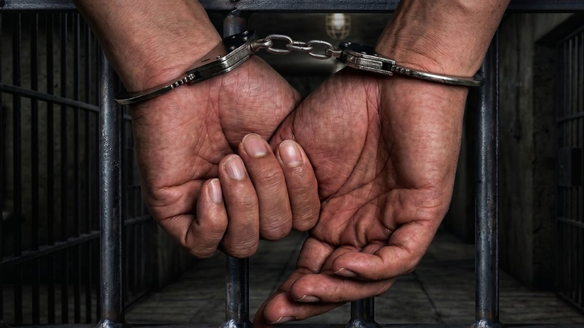 Malaysian held for attempting to smuggle cannabis through Indian airport