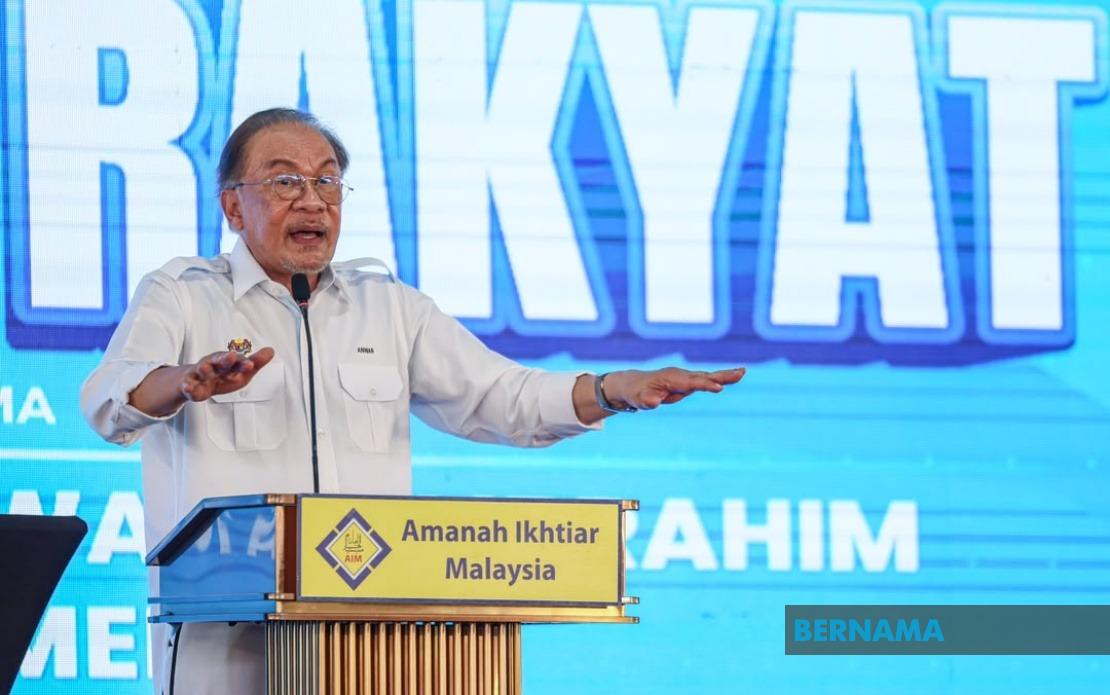 PM Anwar: Political Rivals Threatened by Anti-Corruption Drive