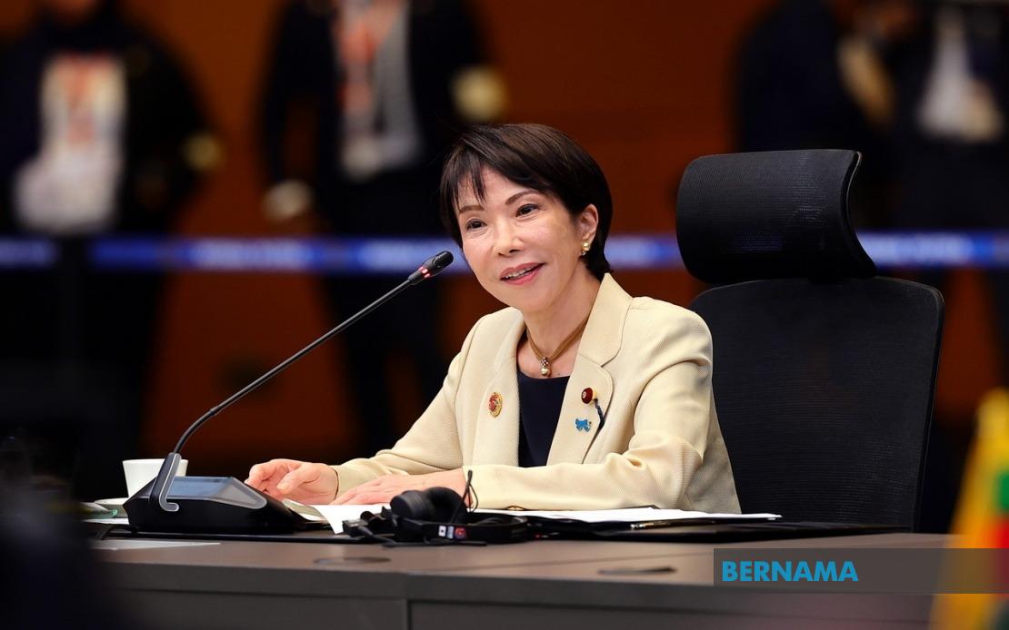 Japan's PM Urges Open Hormuz Passage Amid Iran Tensions