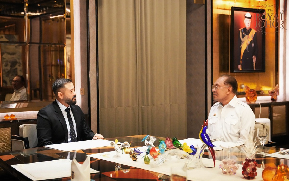 PM Anwar Thanks Johor Regent For Meeting, Urges Political Restraint On Royal Institution