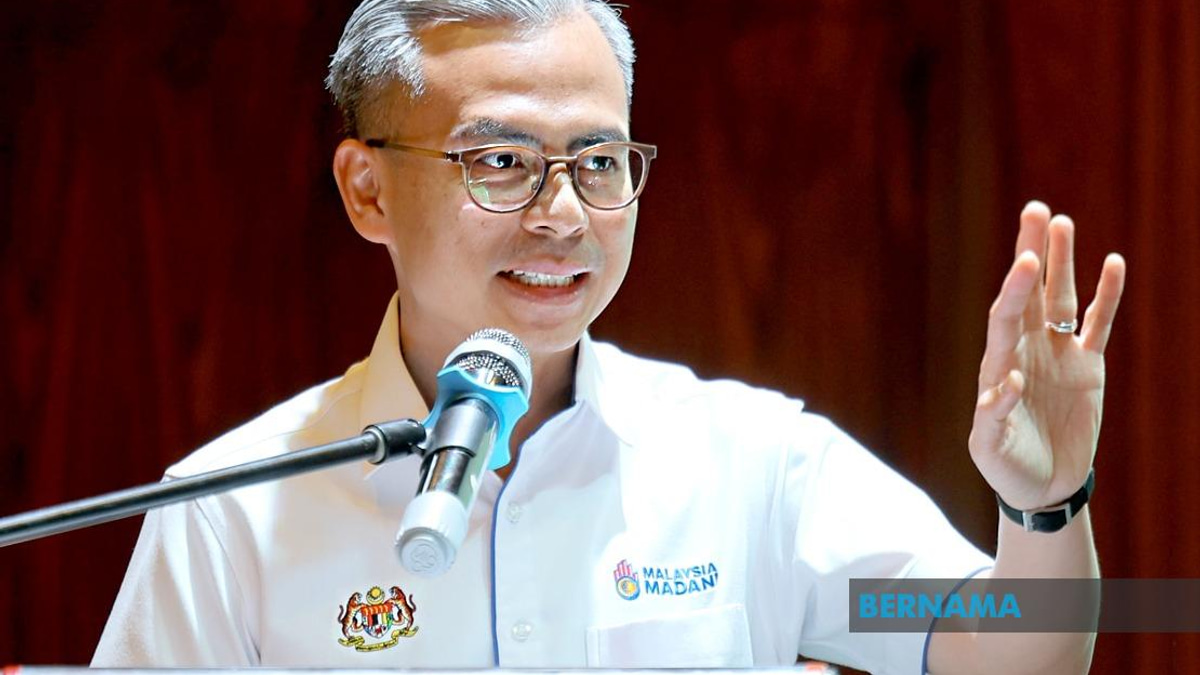 Fahmi Summons Telco CEOs to Experience Rural Connectivity Crisis Firsthand