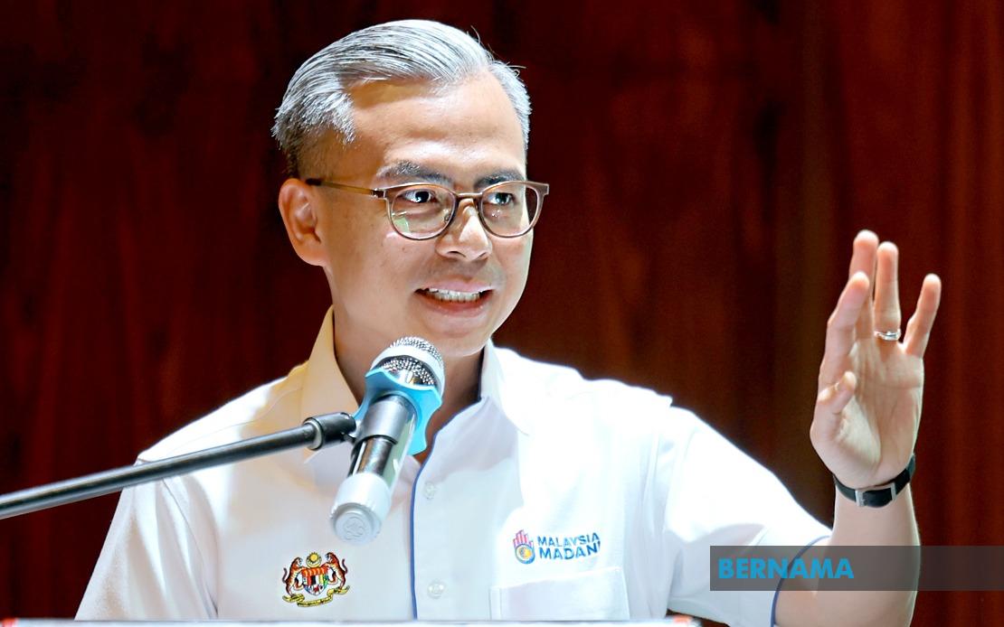 Fahmi Summons Telco CEOs to Experience Rural Connectivity Crisis Firsthand