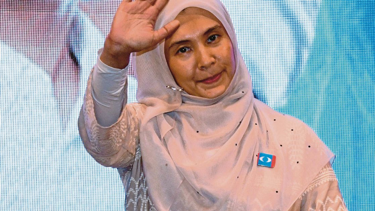 PKR leadership blindsided by Nurul Izzah's surprise resignation from deputy president post