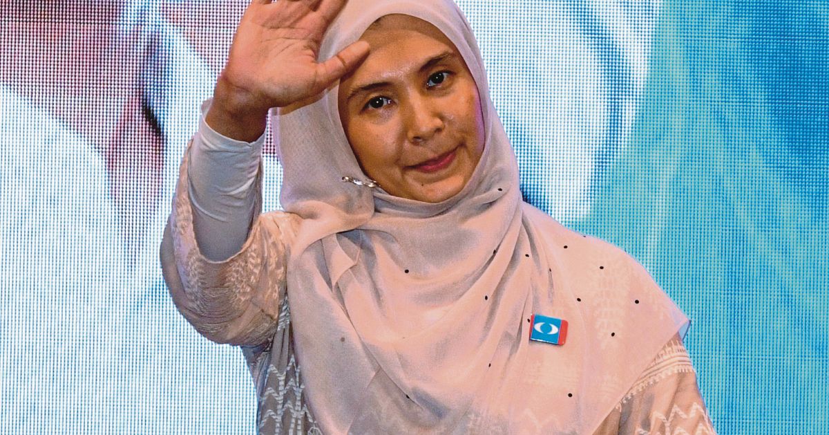 PKR leadership blindsided by Nurul Izzah's surprise resignation from deputy president post
