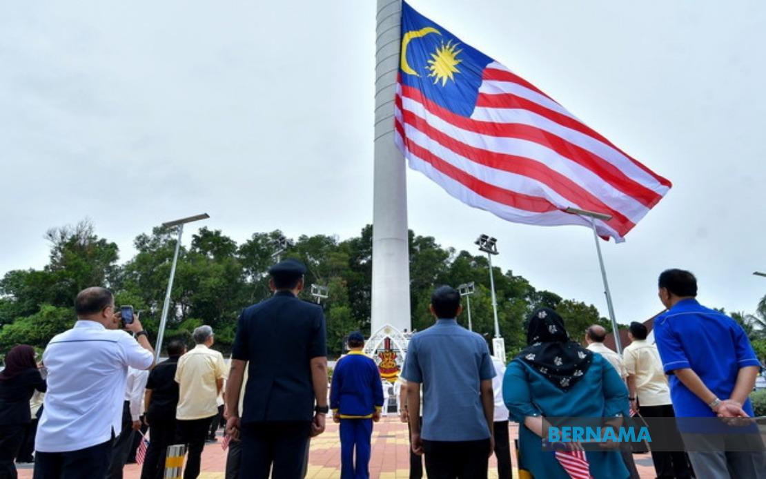 Sultan Sharafuddin: Jalur Gemilang is a Flag for All Malaysians