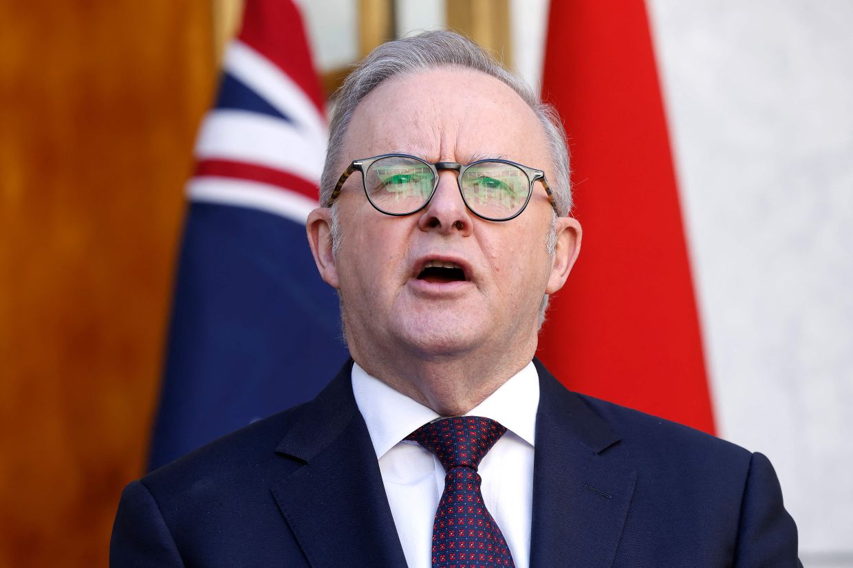 Australian PM Refuses Apology Over Crude Melon Joke About Japanese Leader