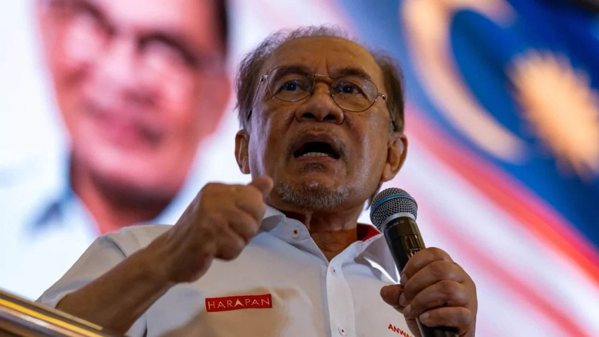 Malaysia won't seek Singapore's help for Johor election voting, Anwar confirms