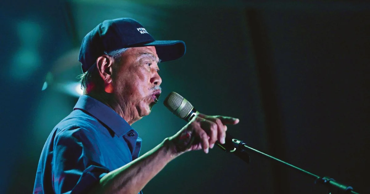 Muhyiddin Brushes Off PAS Snub as Johor Election Campaign Intensifies