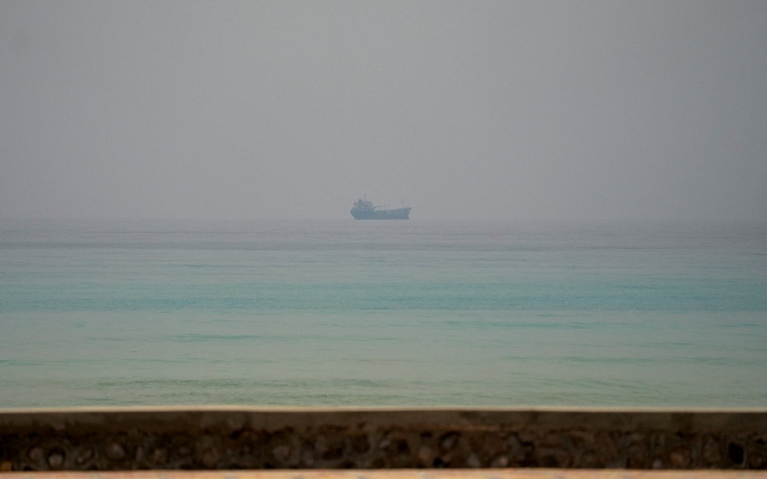 Iran's Parliament Speaker Warns Strait of Hormuz Will Remain Closed to US Pressure