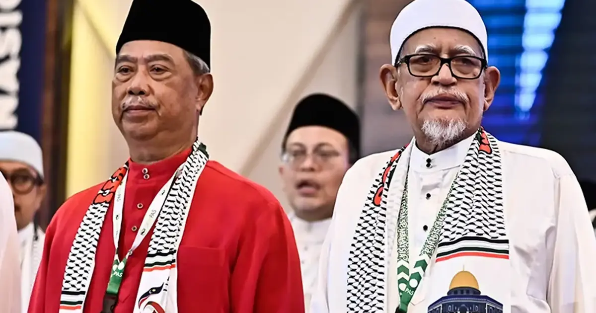 Muhyiddin Accuses PAS of Breaching Alliance Pact with Secretive BN Negotiations