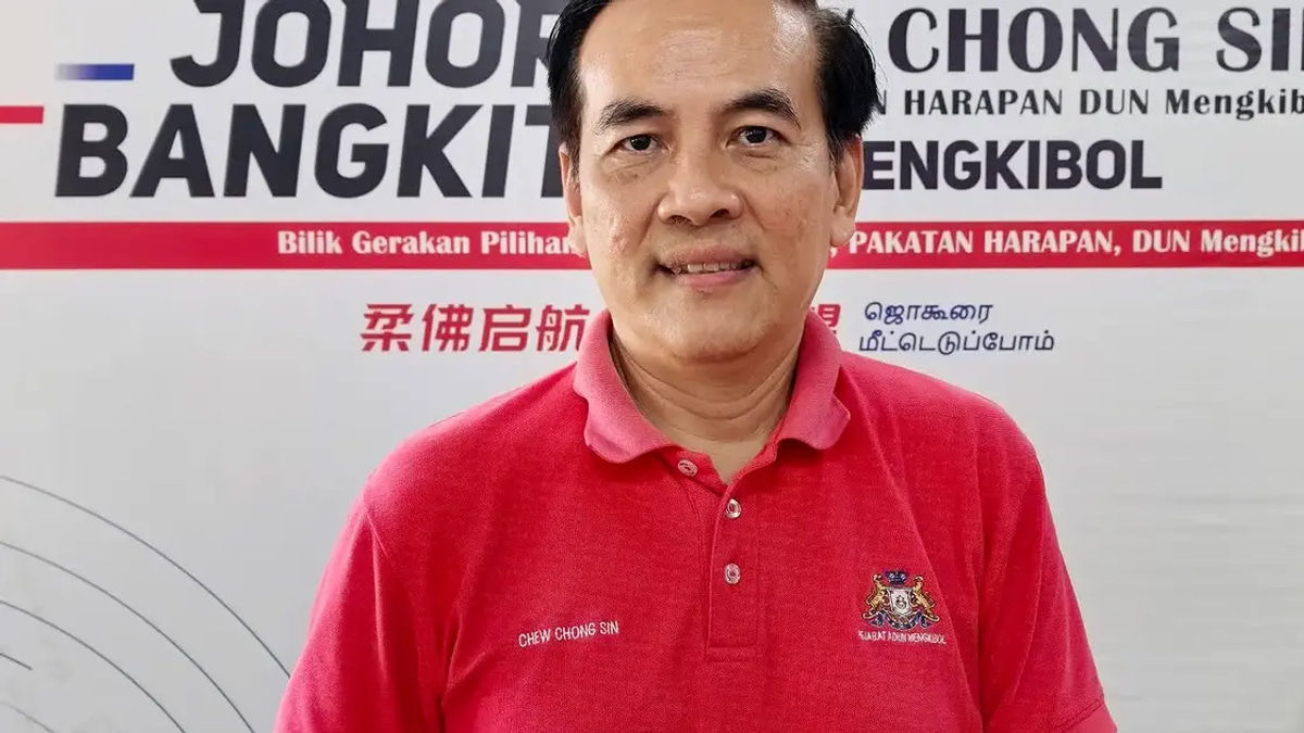 Former DAP Lawmaker Alleges Backroom Deal Between BN and PN in Johor