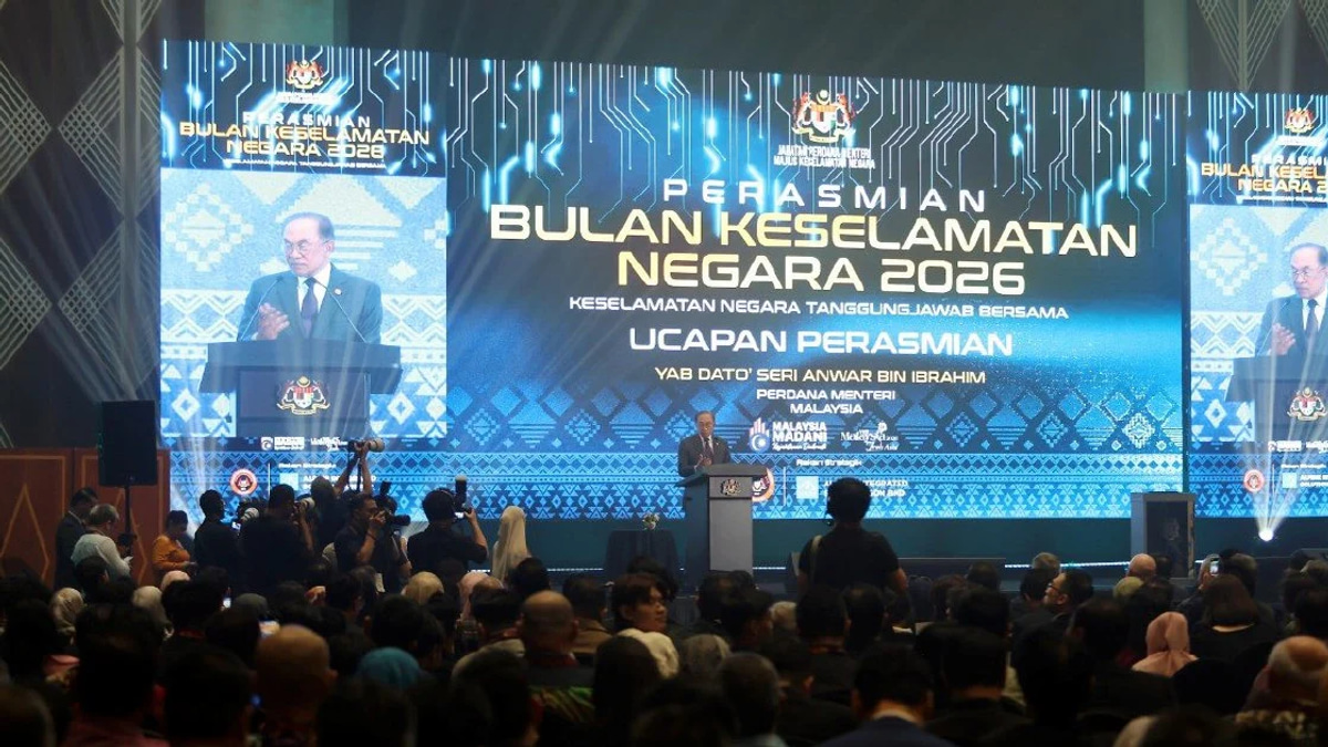 Anwar Cautions Against Divisive Racial Rhetoric as Johor Prepares for Elections