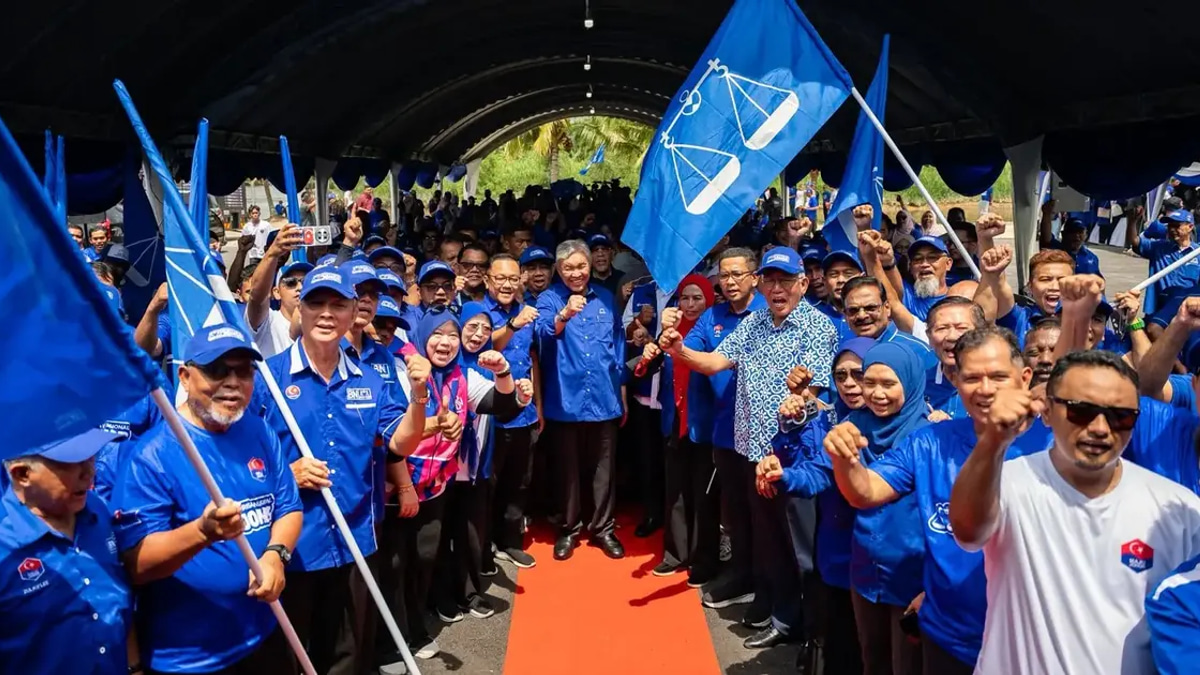 Zahid Banking on PAS Support to Deliver 56 Wins for Barisan Nasional