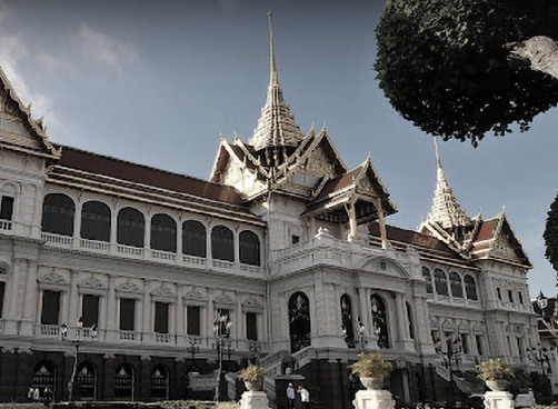 Thai Court Sentences Man to 18 Months for Royal Defamation via Facebook Comment