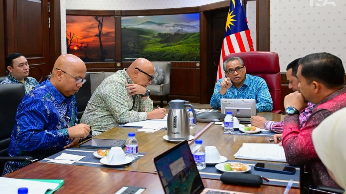 Government Orders Urgent Fixes at University of Malaya Medical Centre Amid Service Complaints