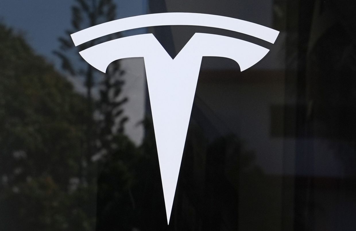 US Safety Probe Clears Tesla's Autopilot in Fatal Texas Crash, Though Broader Questions Linger