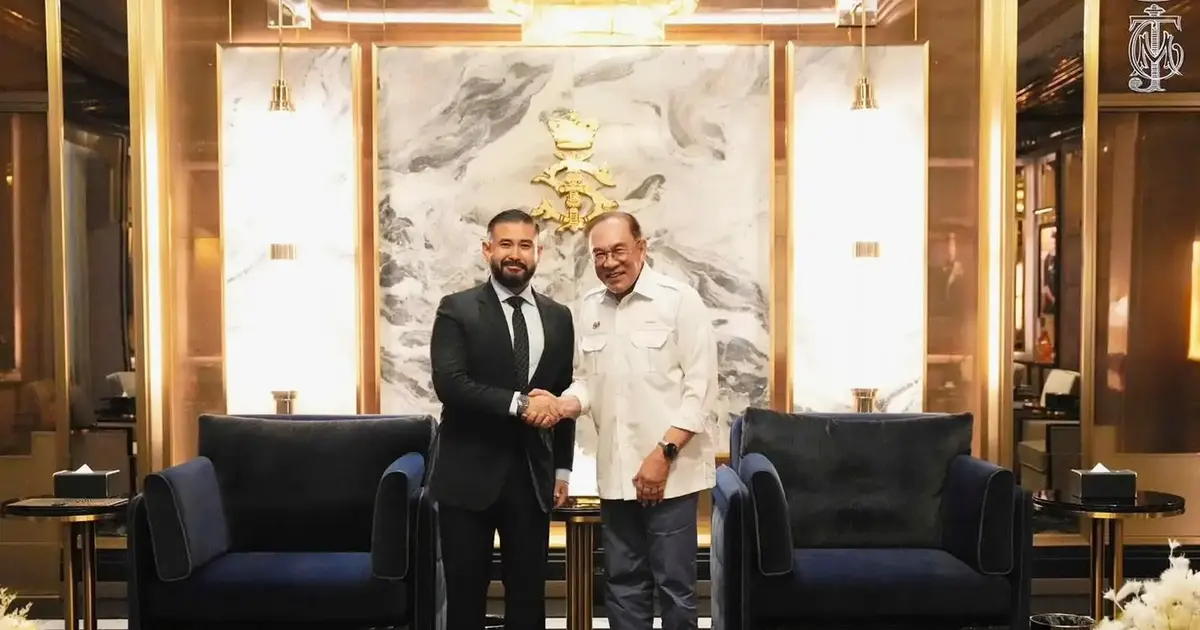 PM Anwar and Johor Regent Pledge to Strengthen State-Federal Ties