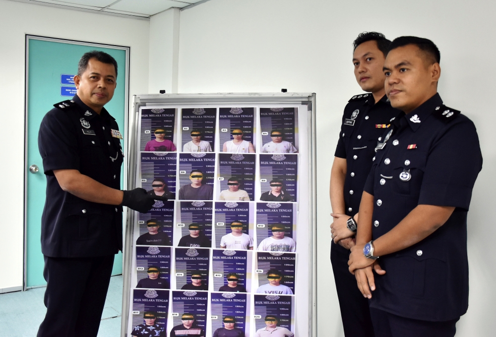 Police Dismantle Sophisticated Investment Scam Network, Arrest 21 Chinese Nationals in Melaka
