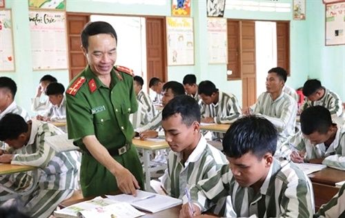 Vietnam Fast-Tracks Court Process for Young Drug Offenders Seeking Rehabilitation