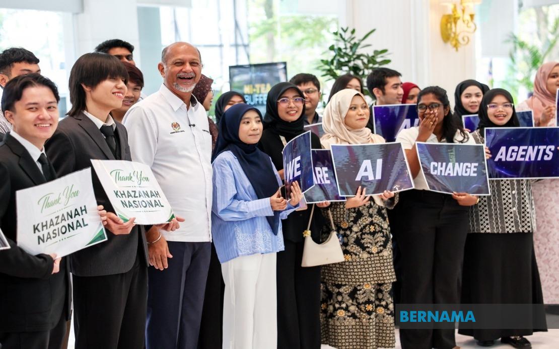Malaysia Shifts to Proactive Tech Strategy, Eyes AI Leadership by 2030
