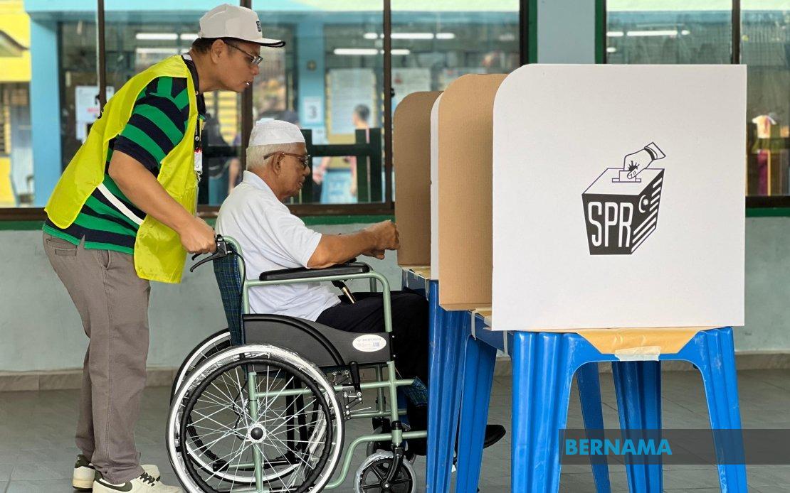 Johor State Election: All 1,076 Polling Centres Open as 2.7 Million Voters Cast Ballots