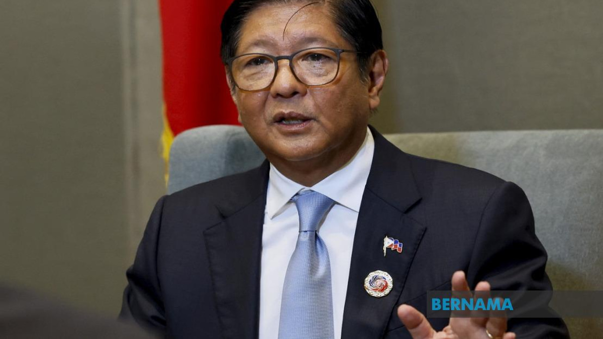 Marcos Hails ASEAN as Philippines' 'Safe Harbour' Amid Global Turmoil