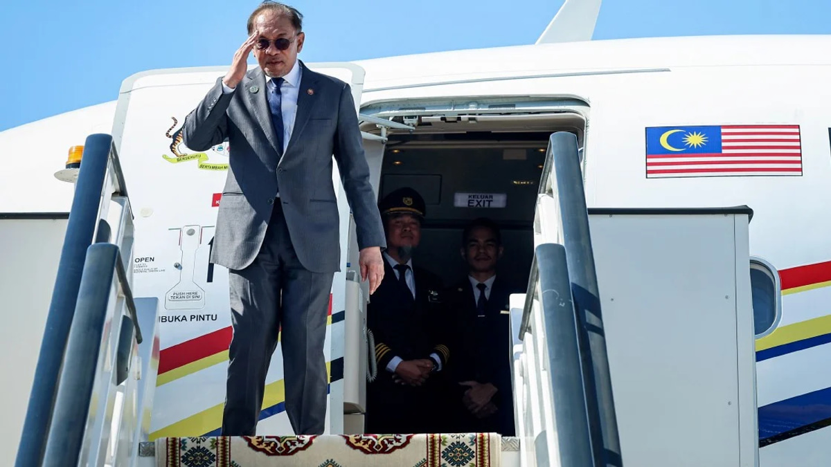 Anwar Returns from Turkmenistan to Lead Penang Investment and Media Events