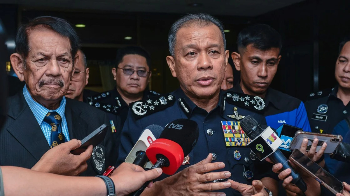 Police Launch Disciplinary Probe Into Officer Linked to Viral China Video