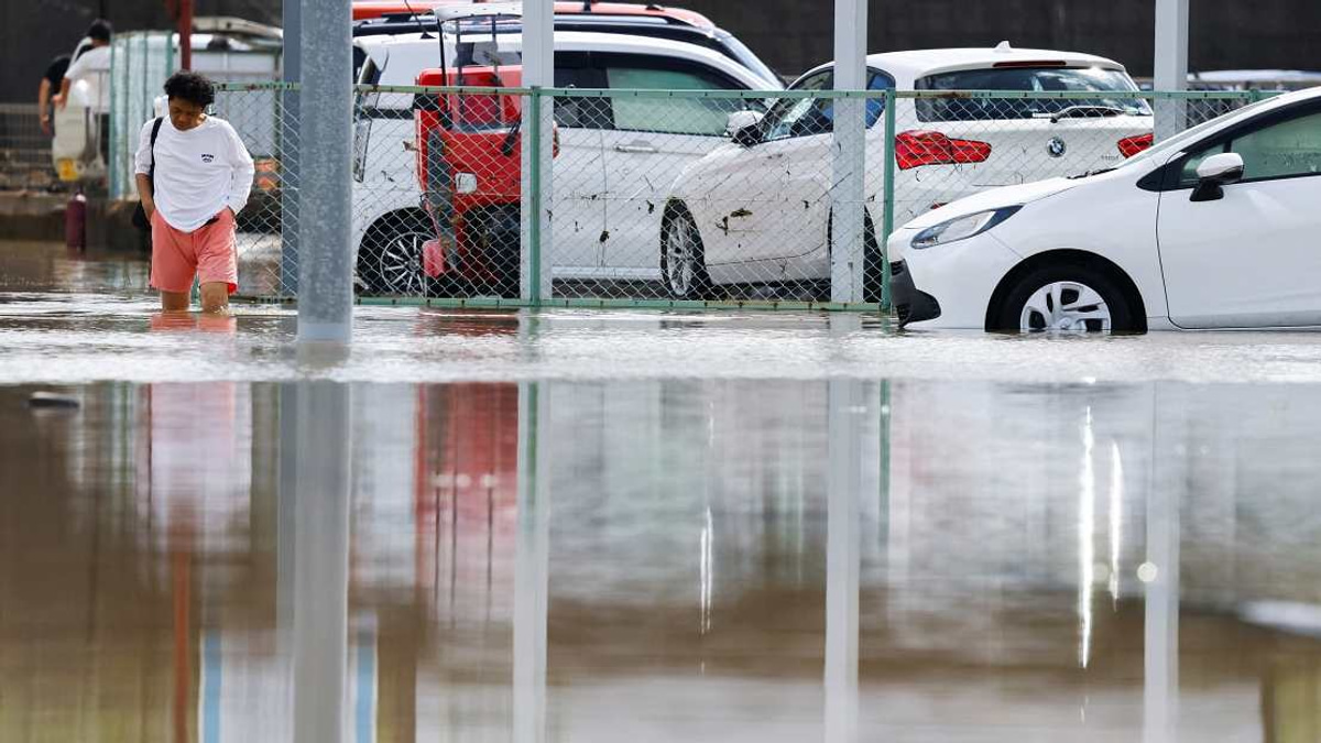 Malaysian Embassy Issues Travel Alert as Severe Flooding Disrupts Japan's Kanto Region