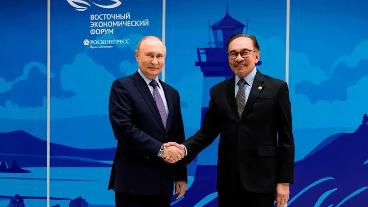 Anwar to Discuss Malaysia's Fuel Supply in Meeting with Putin