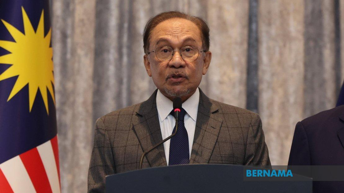 Media Must Balance Technology With Values, PM Anwar Tells Press