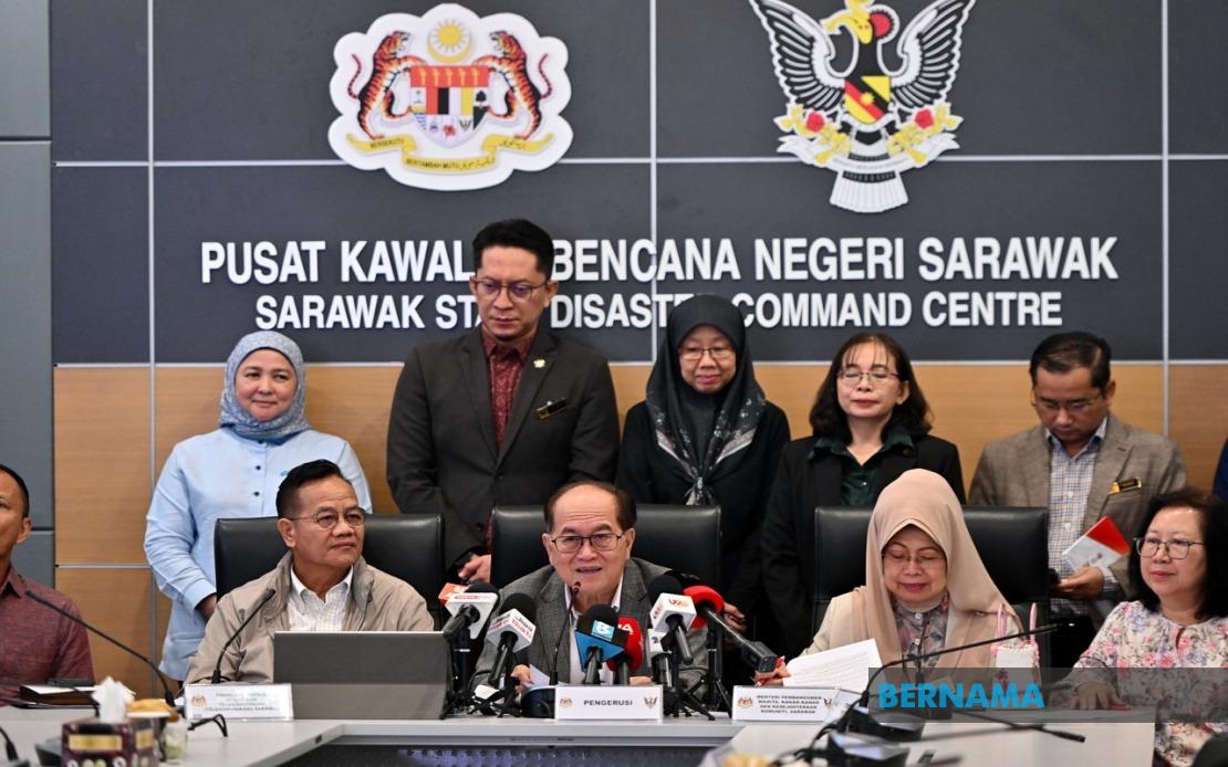 Sarawak to Declare Emergency if Air Quality Index Hits 500, Says Deputy Premier Uggah