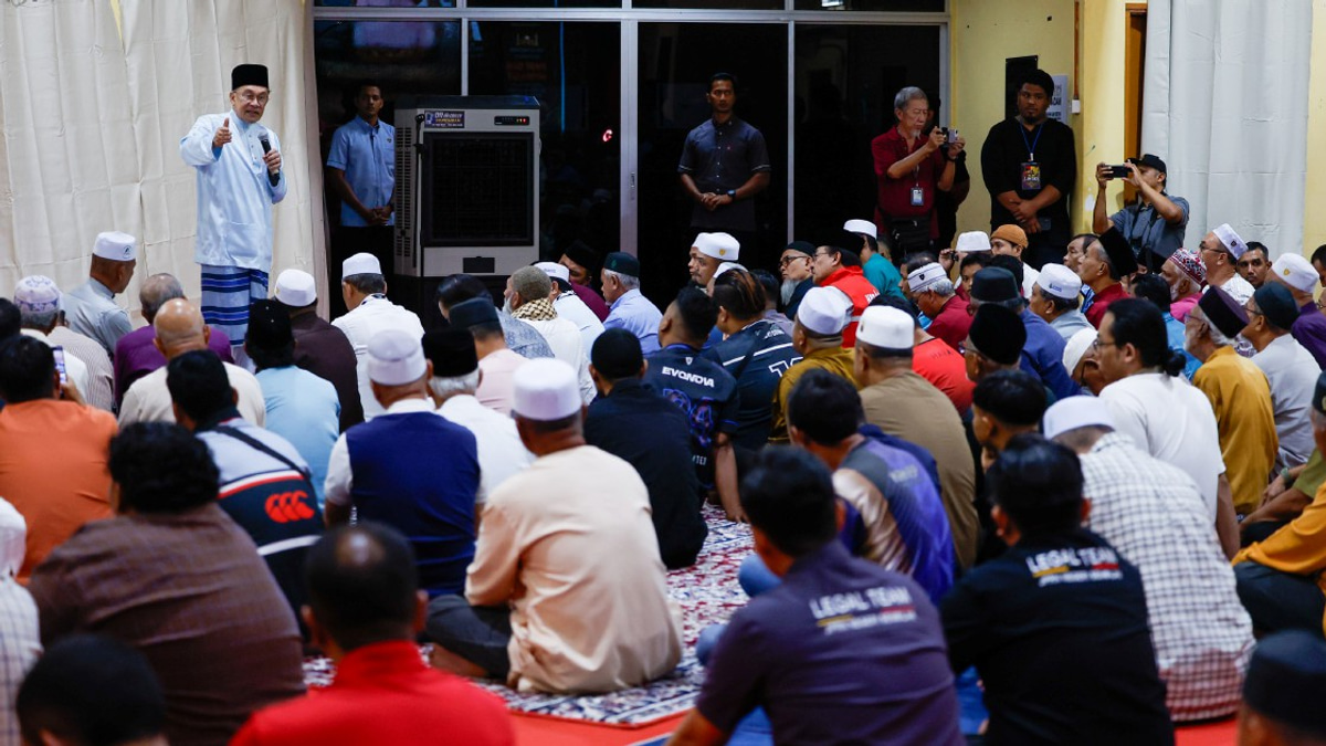Anwar Calls on Negri Sembilan Voters to Judge Leaders by Track Record, Not Campaign Pledges