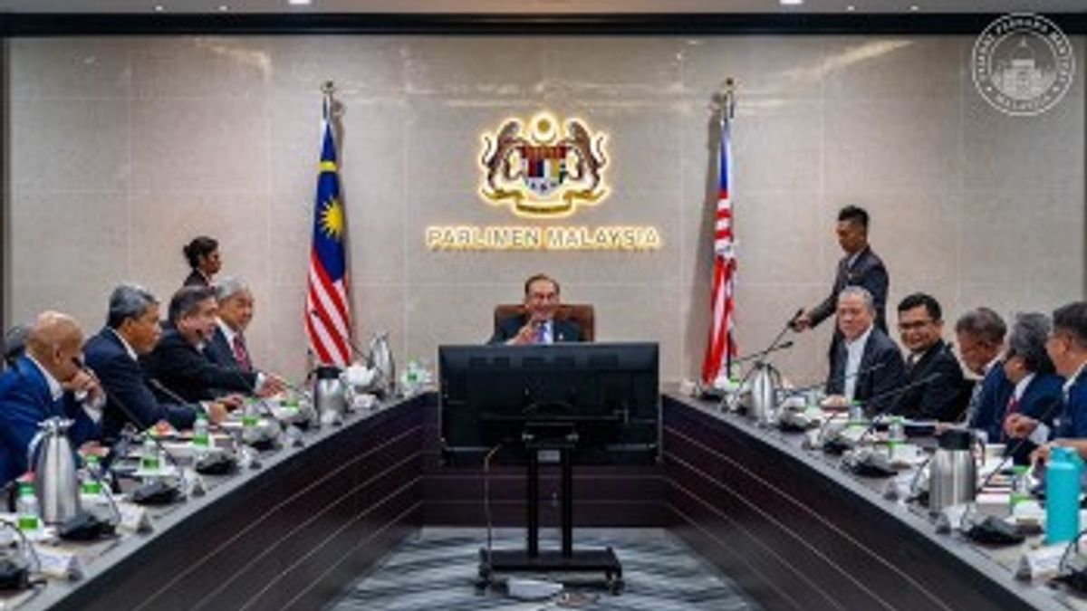 Malaysia Mobilises Two Ministries to Shield Manufacturers From Global Supply Pressures