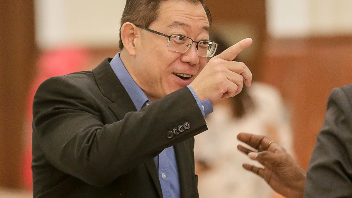 Guan Eng Pushes PM Anwar on Small Business Support and Education Overhaul