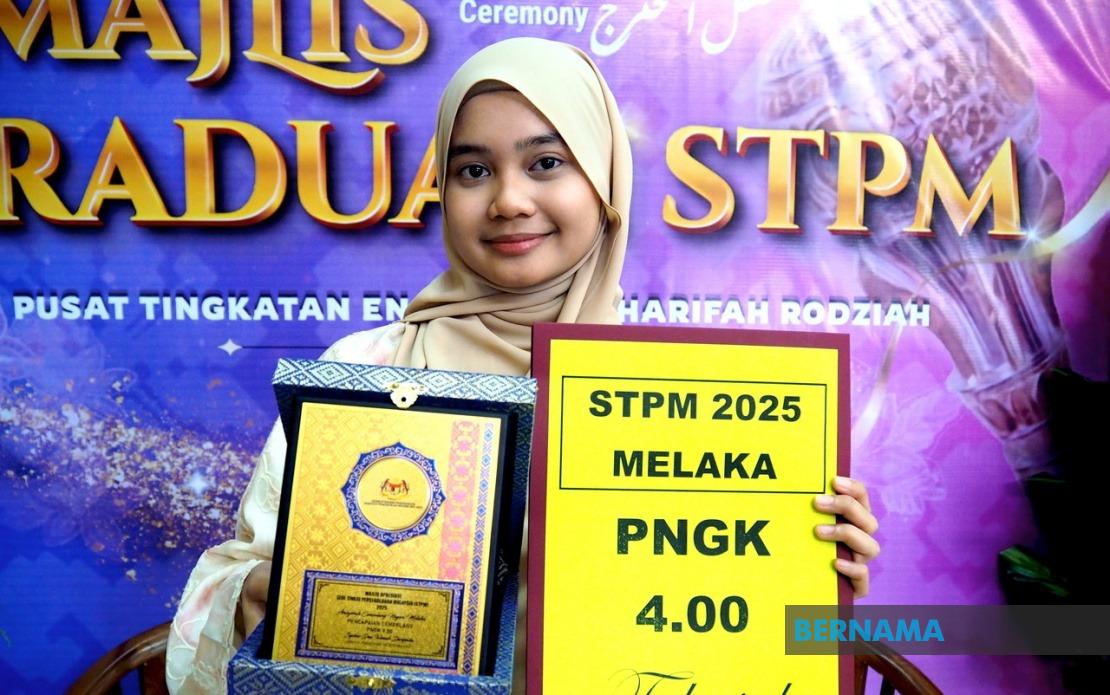 Late Father's Words Propel Melaka Student to Perfect STPM Score