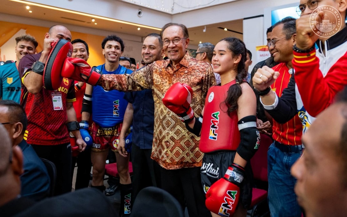 Anwar Sees Promise in Young SUKMA Athletes as Gateway to International Glory