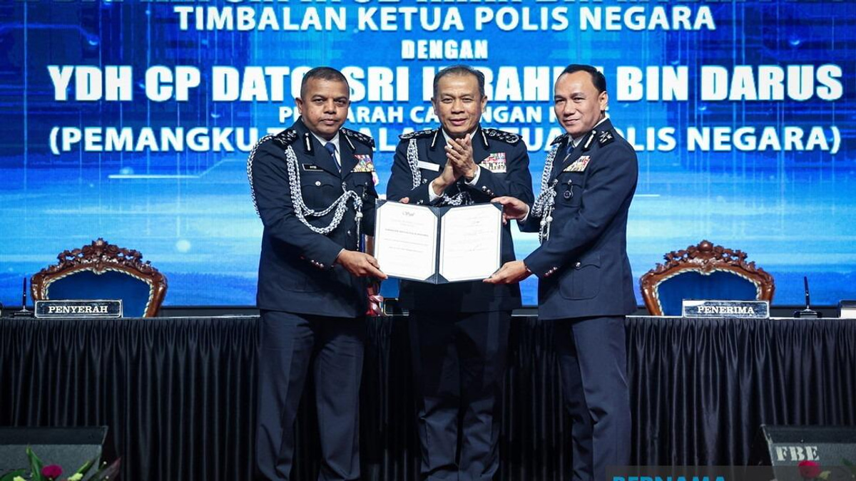 IGP Praises Ayob Khan's Leadership Legacy as Deputy Steps Down
