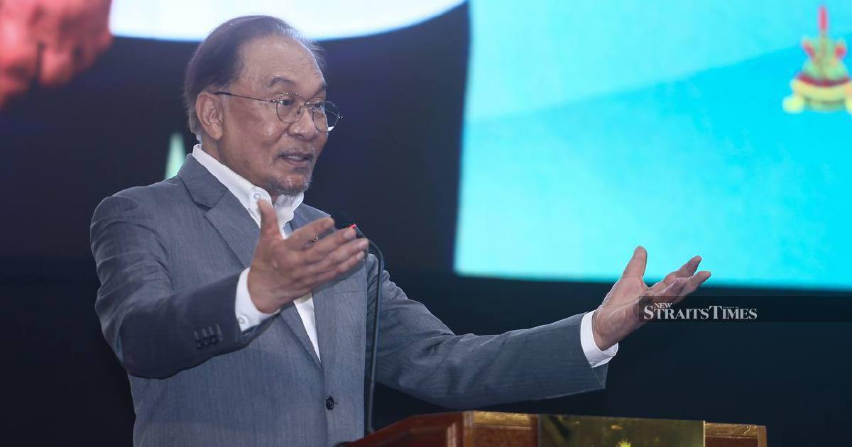 Anwar Orders Civil Service Promotion Review Amid Eight-Year Delays